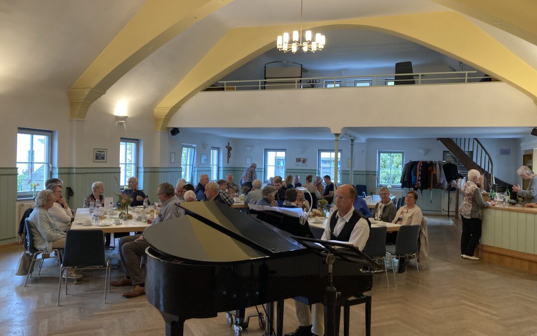 Kaffeehausstimmung im Löwencafé